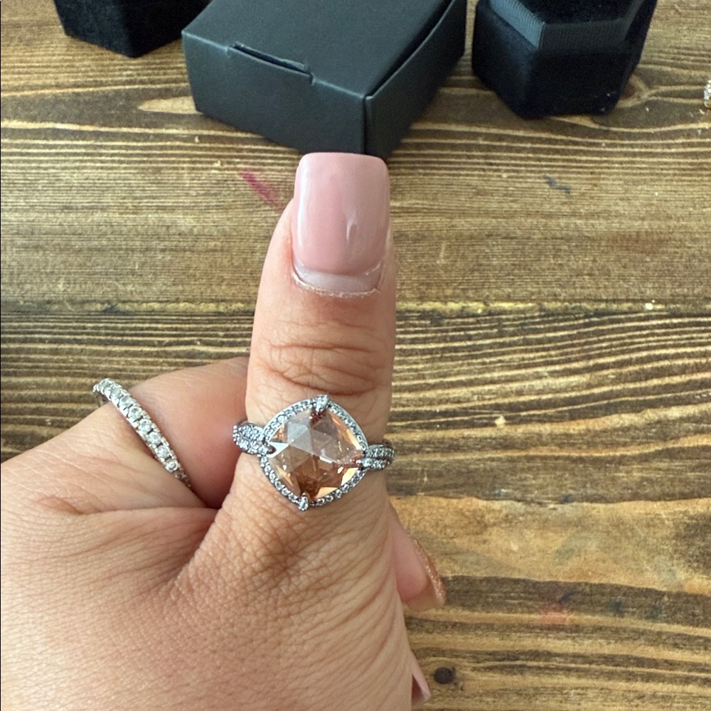 Elegant Silver and Gold Women's Ring
